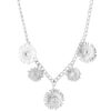 Straal als de zon met de Sunlit Charm Ketting. Deze prachtige gouden ketting is versierd met delicate zonnebloem- en madeliefjesbedels die een vleugje natuurlijke elegantie toevoegen aan je outfit. Het robuuste schakeldesign zorgt voor een trendy uitstraling, terwijl de bloemencharms een vleugje speelsheid brengen. Perfect te dragen als statement piece of om een zomerse flair toe te voegen aan elke look. Laat je stijl bloeien!